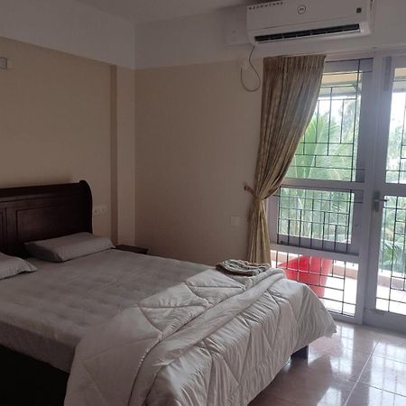 Silver Oaks Flat Sc Golf Links Road Kowdiar Thiruvananthapuram By Probity Ventures Exteriör bild