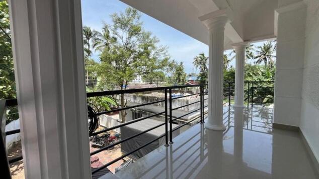 Silver Oaks Flat Sc Golf Links Road Kowdiar Thiruvananthapuram By Probity Ventures Exteriör bild